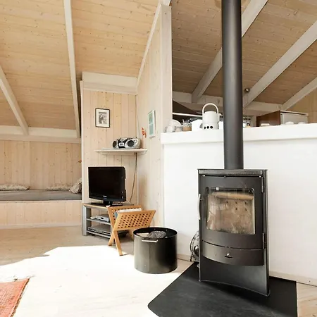 6 Person In Lokken-by Traum *